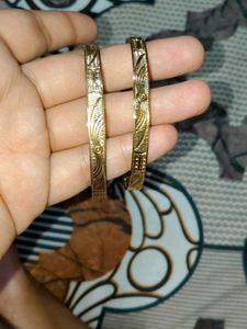 Elegant Gold Bangle Bracelet