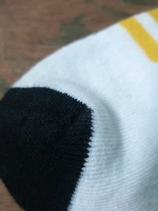 Stylish White &amp; Yellow Striped Socks