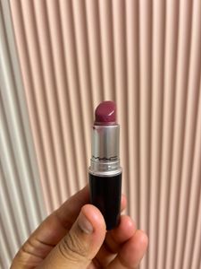 Matte Berry Lipstick Swatch