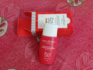 Dot &amp; Key Strawberry Dew Tinted Sunscreen SPF 50