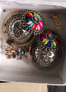 Elegant Black &amp; Gold Kundan Jewellery Set