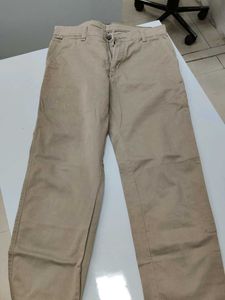 Chinos Pant In Excellent Condition