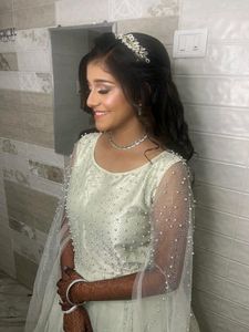 Pista Green Net Gown