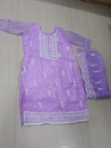 beautiful kurta n dupatta set.