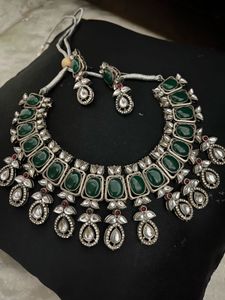 Oxidised Emerald Neck piece