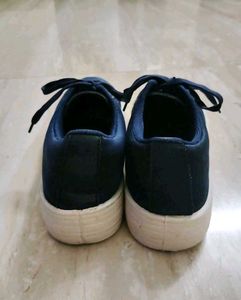 Stylish Navy &amp; Gold Sneakers