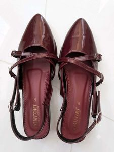 burgundy kitten heels ❤️‍🔥