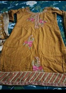 Beautiful Pink Embroidered Kurta