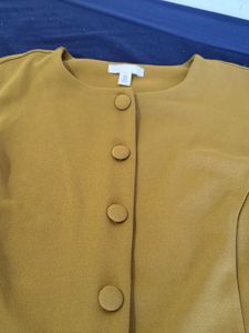 H&amp;M Olive Sleeveless Waistcoat