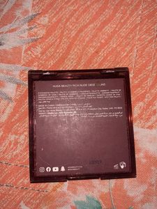 HUDA BEAUTY NUDE RICH Eyeshadow Palette