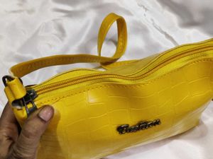 Stylish Yellow Croc-Embossed sling Bag