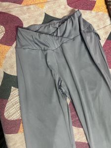 Grey Ruched gym pants