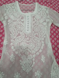 Elegant White Chikankari Kurta