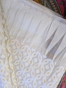 Elegant White &amp; Gold Jamdhani Saree