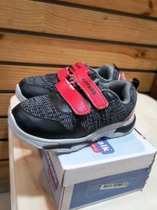 Cute Walk Black &amp; Red Sneakers