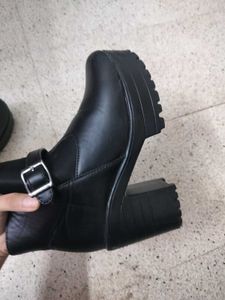 Stylish Black Platform Boots