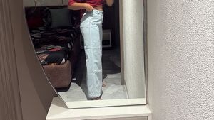 Wide Leg Light Wash Jeans
