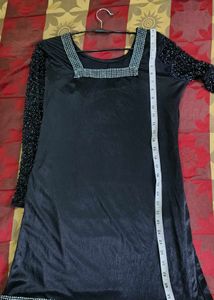Elegant Black Kurta with Embellished Sleeves