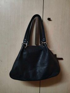 Stylish Black Handbag