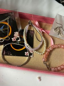 free shipping hamper for her