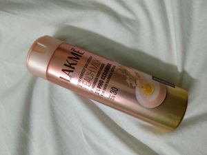 Lakme Peach Milk Light Moisturiser