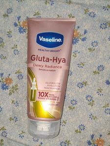 Vaseline Gluta-Hya Dewy Radiance Serum-in-Lotion