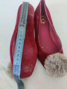 Velvet Mojdi
