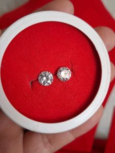 Sparkling Stud Earrings silver 92.5