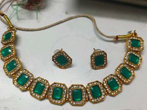 Emerald Green Necklace & Earring Set