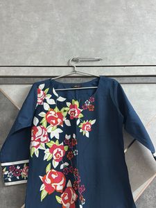 Beautiful Floral Print Kurta