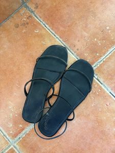 black flats