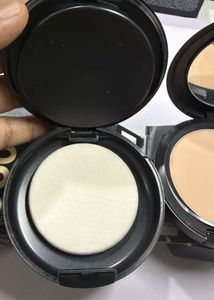 MAC Studio Fix Powder Plus Foundation