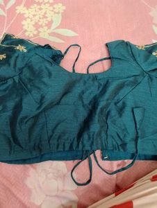 Elegant Teal Saree with Golden Stripes
