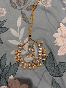 Elegant Kundan Necklace & Earring Set