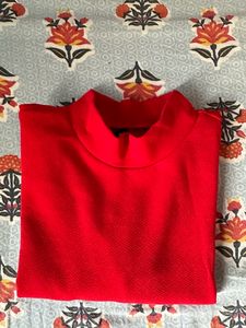 S Size Red Half Sleeve Crop Top