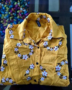 WOMEN'S SHORT TOP