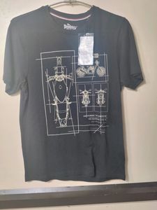 The Roadster Men's Casual Tshirt. New With Tag.