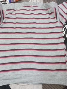 Striped V-Neck T-Shirt woolen