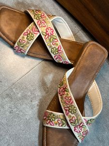 JAIPUR handcrafted embroidered flats