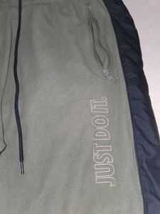 Nike Joggers - Olive Green