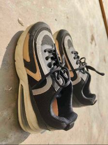 sneakers for women
