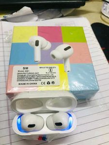 SM1 Wireless Bluetooth Earbuds