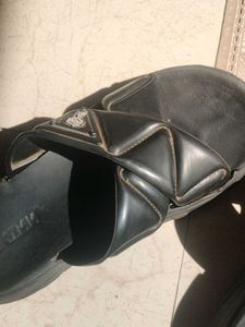 women's Black Stylish Flip-Flops