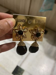 Black Golden Flower Earrings Hanging Blac Stone