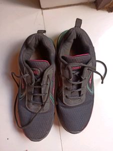 Sports Shoes For Womens