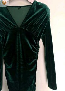 Elegant Green Velvet Ruched Dress