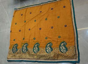 Beautiful Yellow Saree with 🌾Paisley Border
