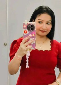 Chic Red Puff Sleeve Top