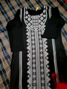 Black Embroidered Kurta