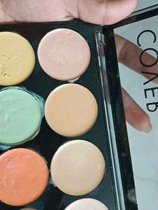 Swiss Beauty Ultra Base Concealer Palette
